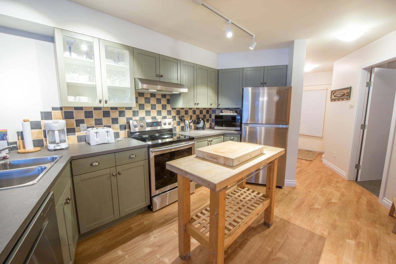 Luxury 2Br Oceanfront Condo By Onlybc 201 Tofino Buitenkant foto