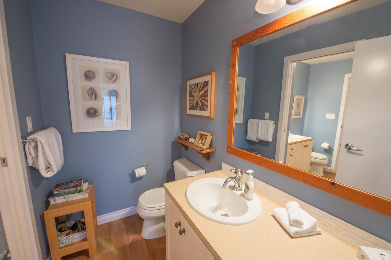 Luxury 2Br Oceanfront Condo By Onlybc 201 Tofino Buitenkant foto